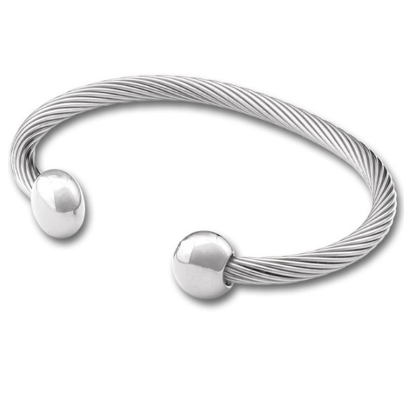 Elegant Silver Cable Bracelet - Picture 1 of 5